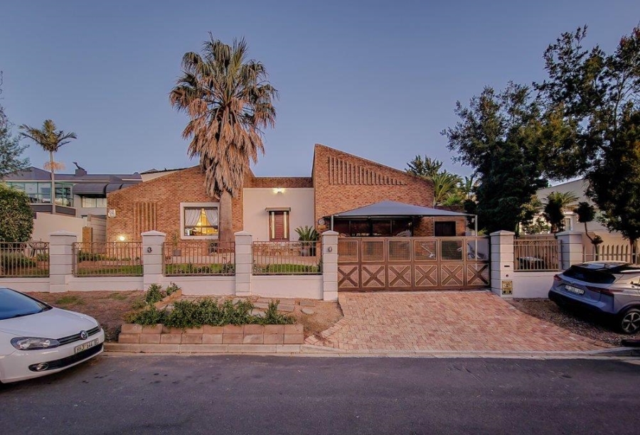 4 Bedroom Property for Sale in Protea Valley Western Cape